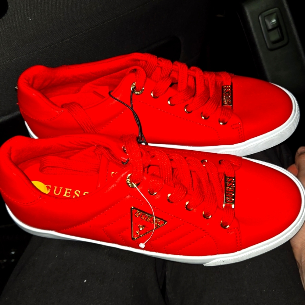 Guess shoes size 8 womans shoes